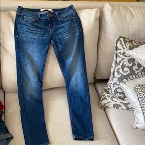 Hollister jeans size 3s